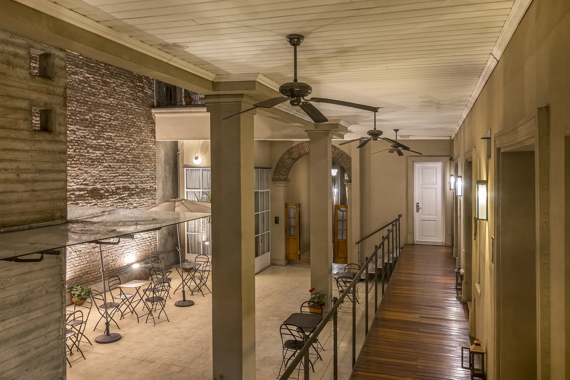 UpPatios_AREAS COM-corredor PB-flat